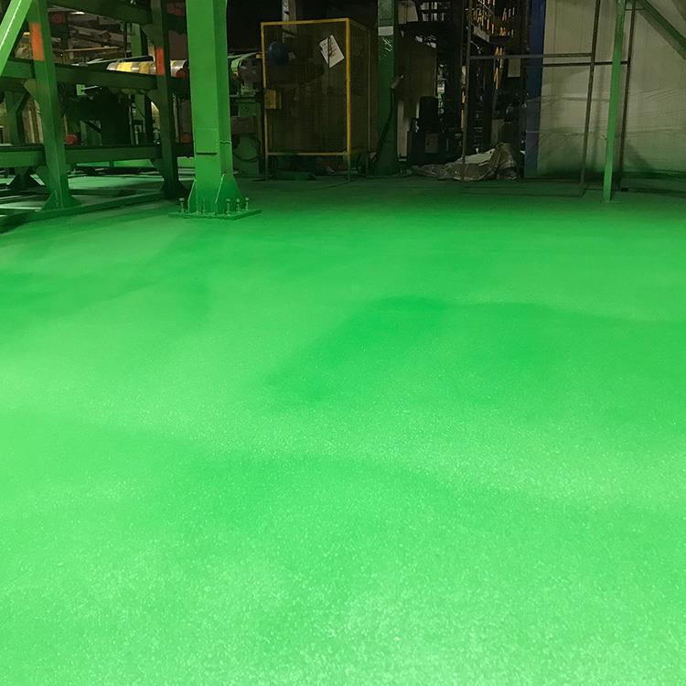聚脲噴涂施工人員必須經(jīng)過嚴格培訓(xùn)后才能上崗